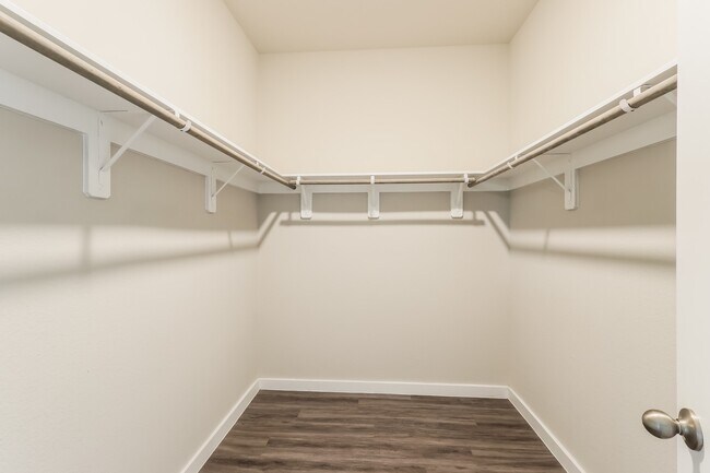 Building Photo - 18334 W Centro Cir
