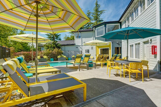 Building Photo - Echo Mountain