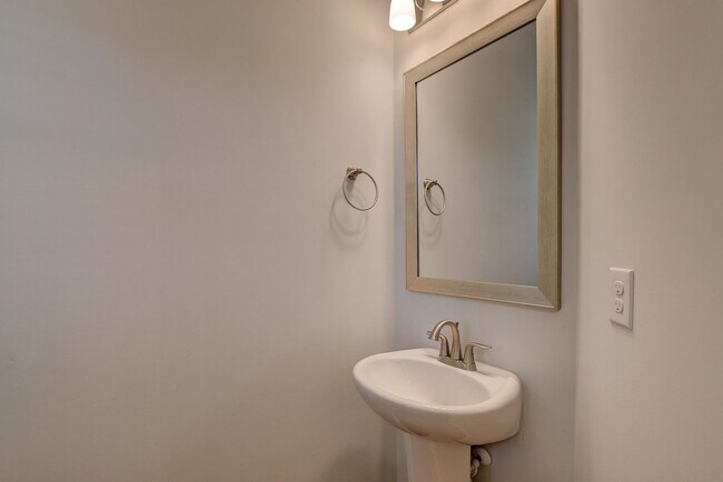 Building Photo - 416 Sandfarm Trail