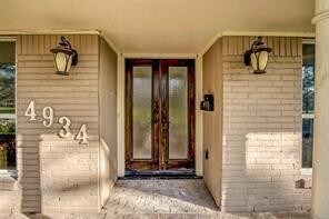 Building Photo - 4934 N Braeswood Blvd