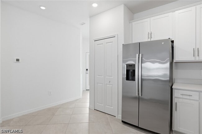 Building Photo - 2215 Dragonfruit Wy