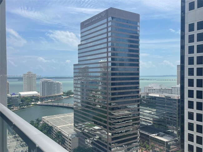 Building Photo - 500 Brickell Ave