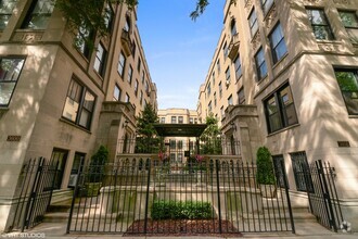 Building Photo - 3606 N Pine Grove Ave