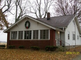Building Photo - 5912 W 200 S