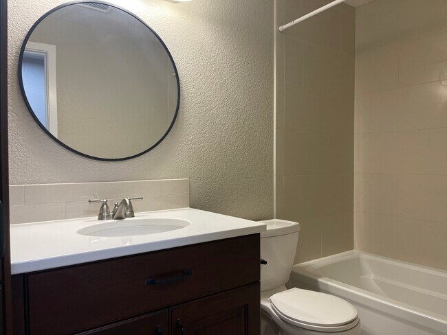 Building Photo - 4579 N Wisteria Pl