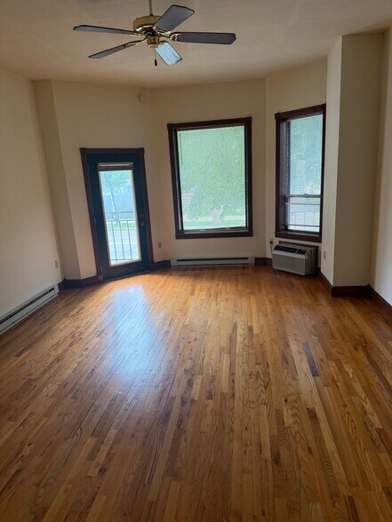 Building Photo - 402 W Dayton St