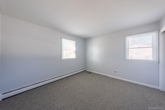 Building Photo - 831 Sycamore Ave