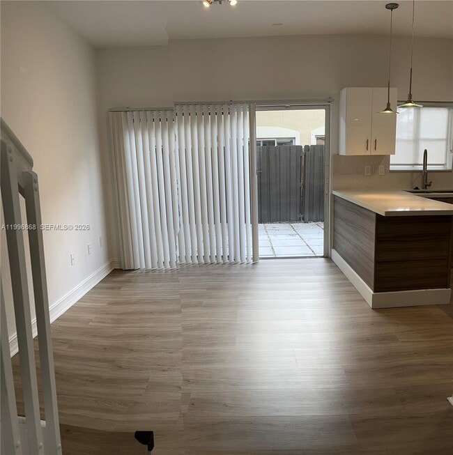 Building Photo - 8432 NW 107 Ct