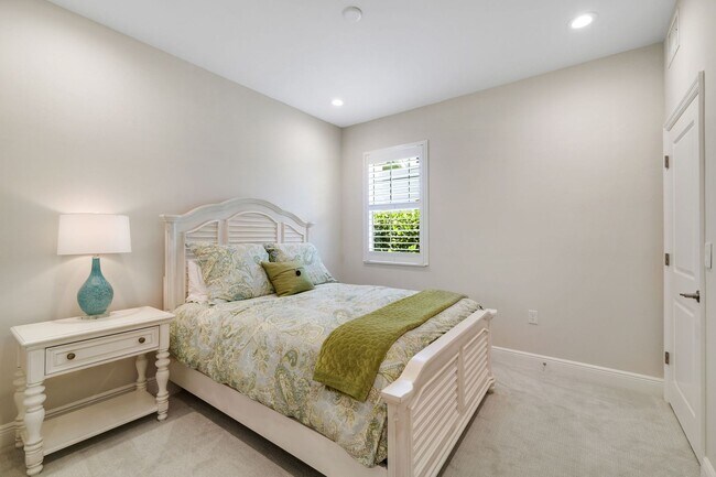 Building Photo - 2-Bed First Floor Home Rental In Gated Community With Amenities