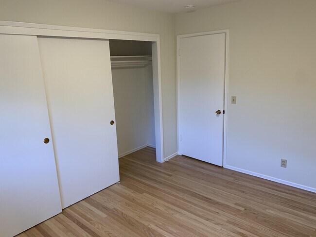 Building Photo - 280 Mt Hamilton Ave