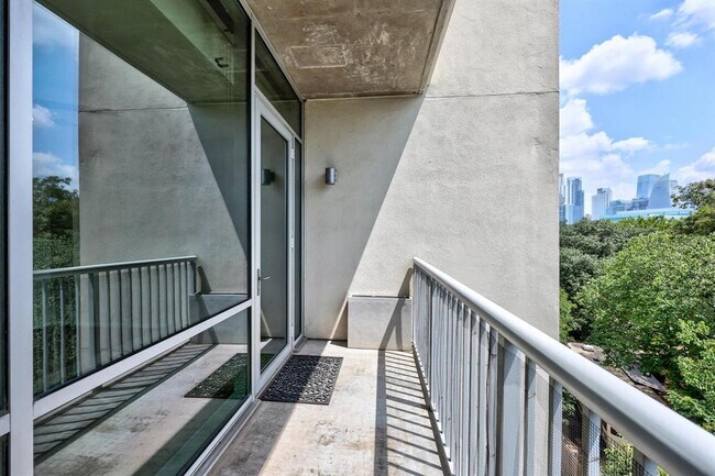 Building Photo - 1600 Barton Springs Rd