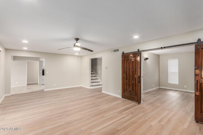 Building Photo - 3037 S Country Club Way