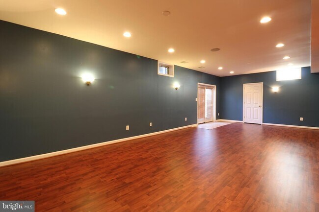 Building Photo - 25497 Carrington Dr