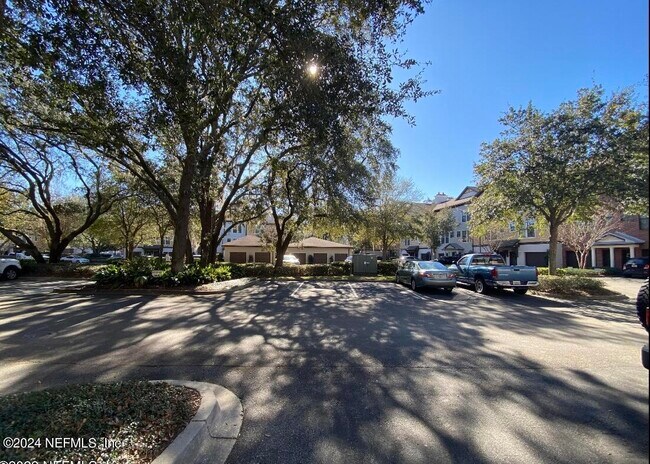 Building Photo - 9823 Tapestry Park Circle
