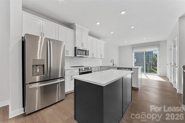 Building Photo - 440 Spearfield Ln