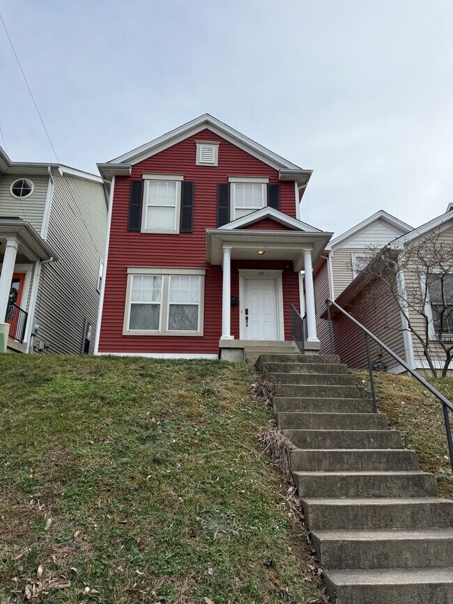 Building Photo - BEAUTIFUL CLIFTON HOME W/FENCED IN YARD AND FINISHED BASEMENT