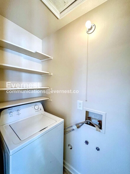 Building Photo - 206 Cambridge Pl