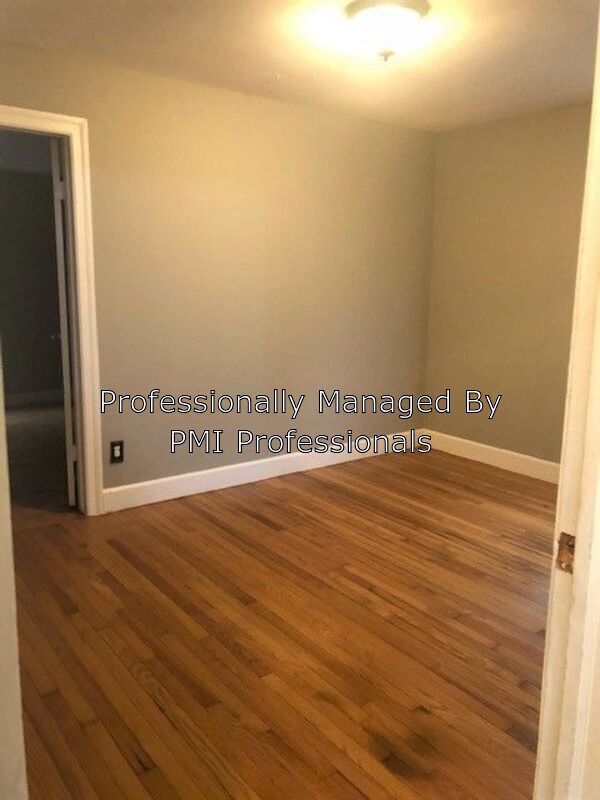 Building Photo - 909 Haynes Dr