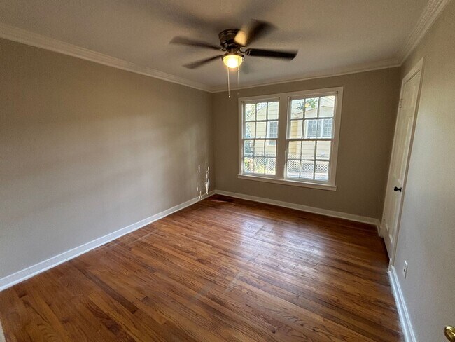 Building Photo - Charming Broadmoor Home