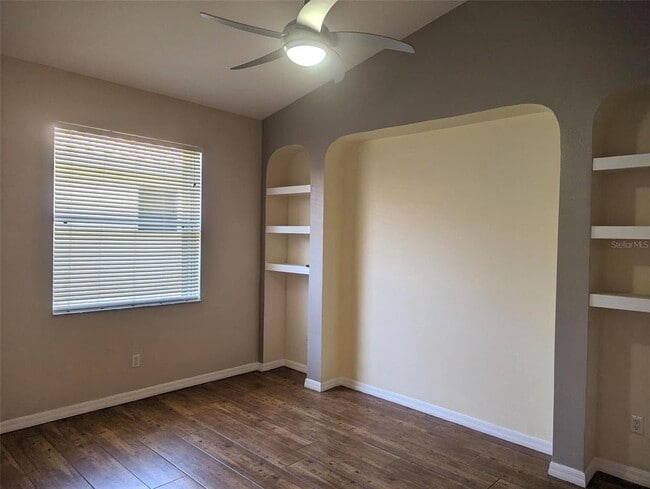 Building Photo - 4115 63rd Terrace E