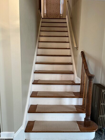 Building Photo - 34 Shadyside Dr