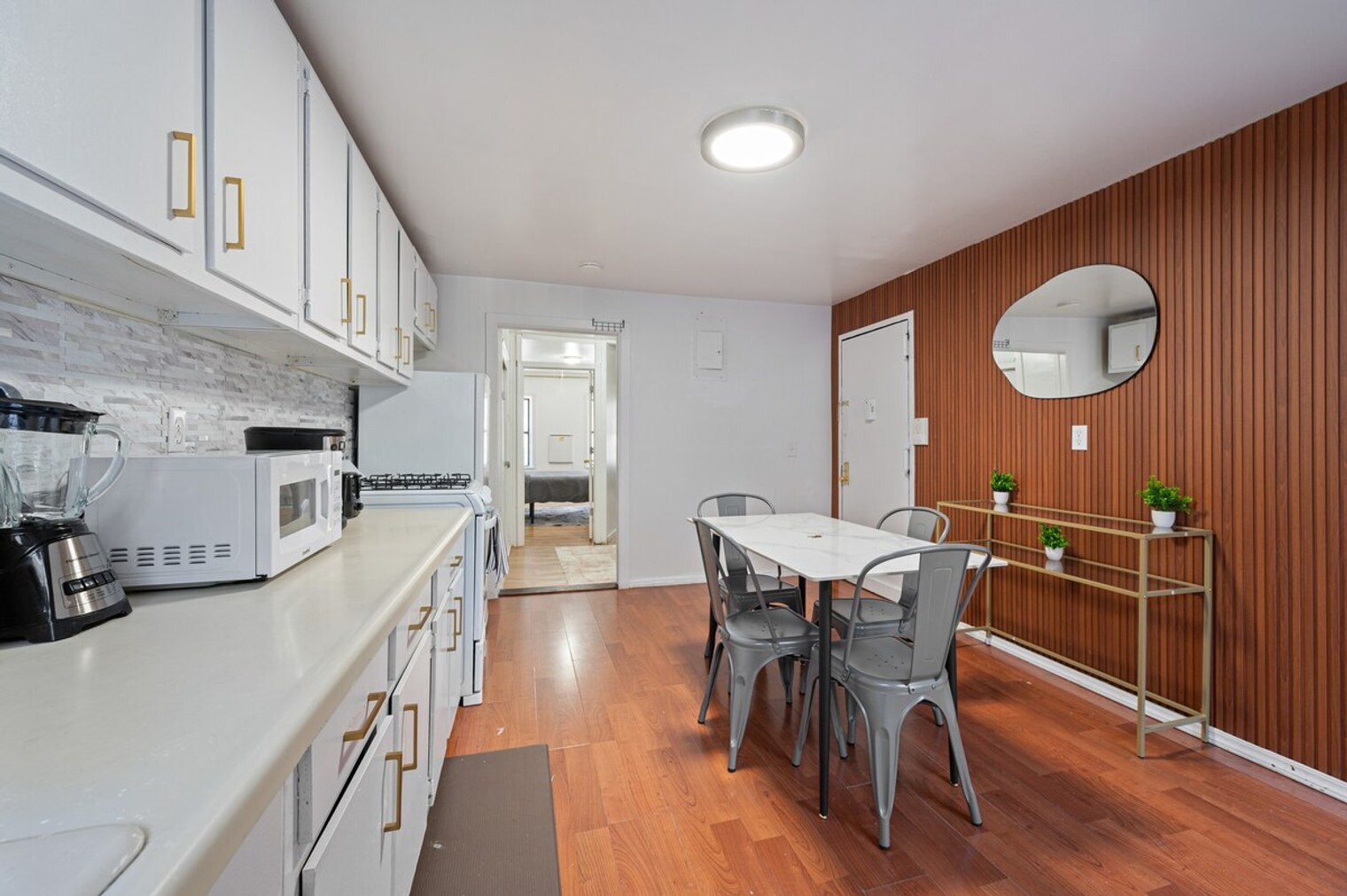 Building Photo - 338 9th Ave