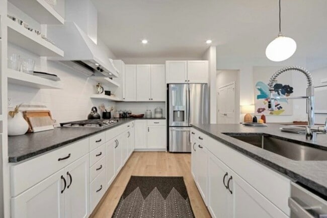 Building Photo - 1 Davies Dr