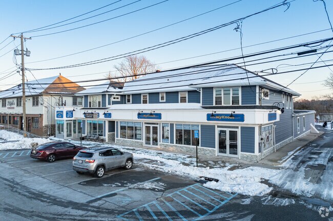 Building Photo - 14 Bayville Ave