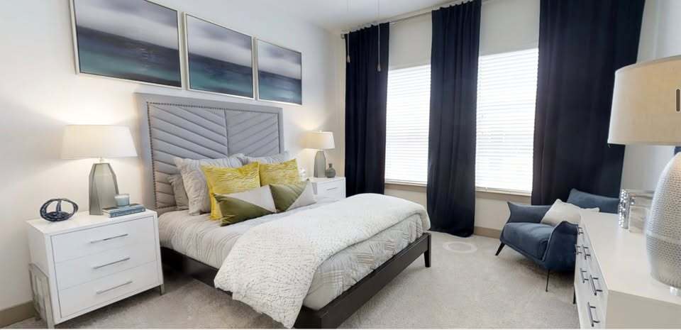 Building Photo - 5005 Galleria Dr