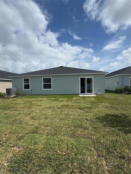 Building Photo - 4612 SW 83rd Lp