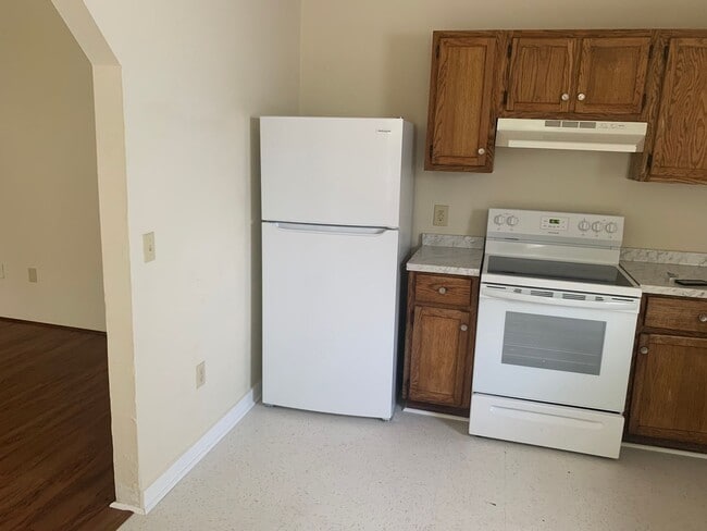 Building Photo - Apply Today! First Month Rent Free