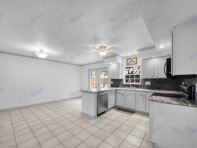 Building Photo - 767 Dove Cir