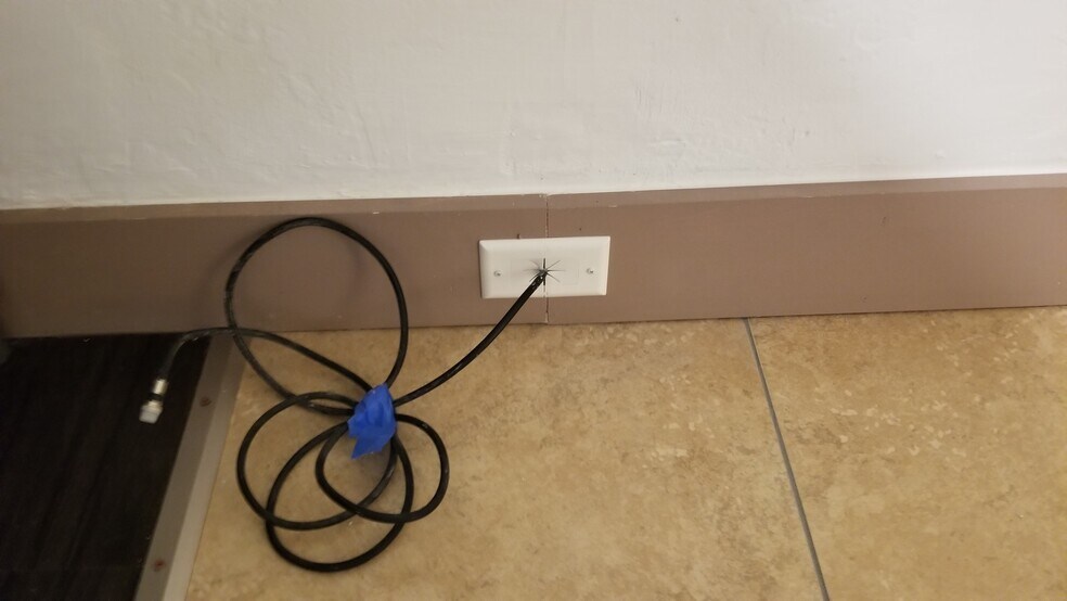 Building Photo - 515 S 20th Ave