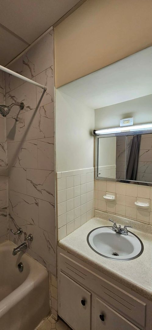 Building Photo - 438 Goethe St