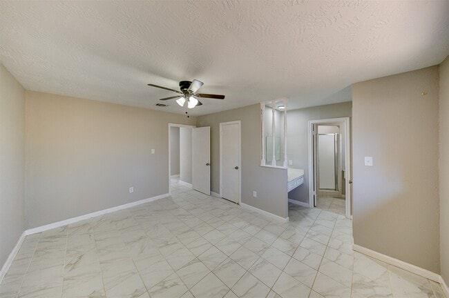 Building Photo - 361 Dawn Hill Dr