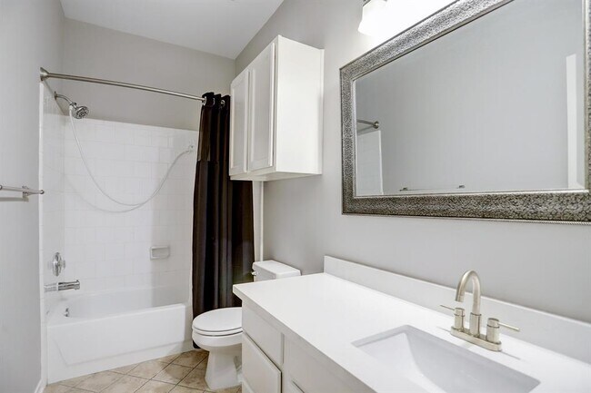 Building Photo - 23 Rosewater Pl