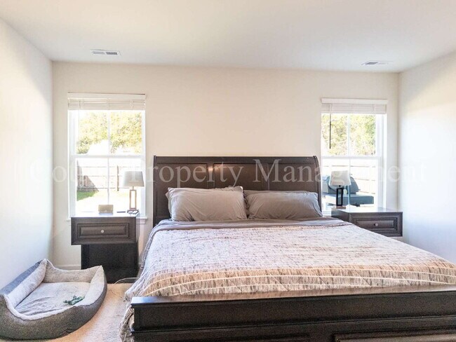 Building Photo - 3083 Day Dream Ln