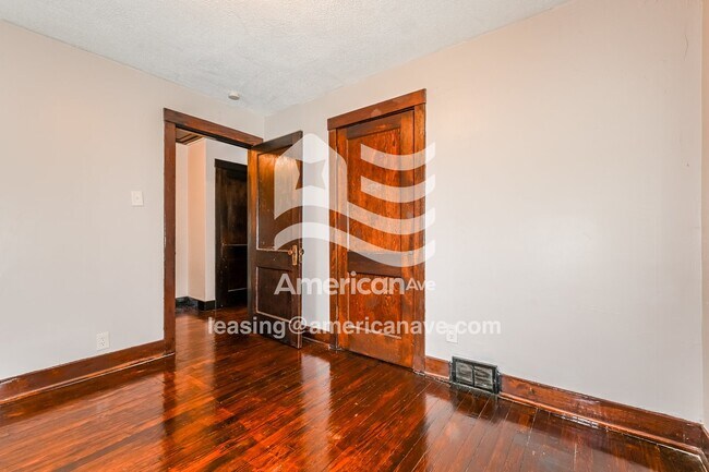 Building Photo - 1217 Wade St