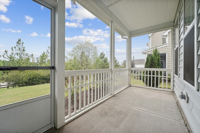 Building Photo - 322 Acorn Hollow Pl