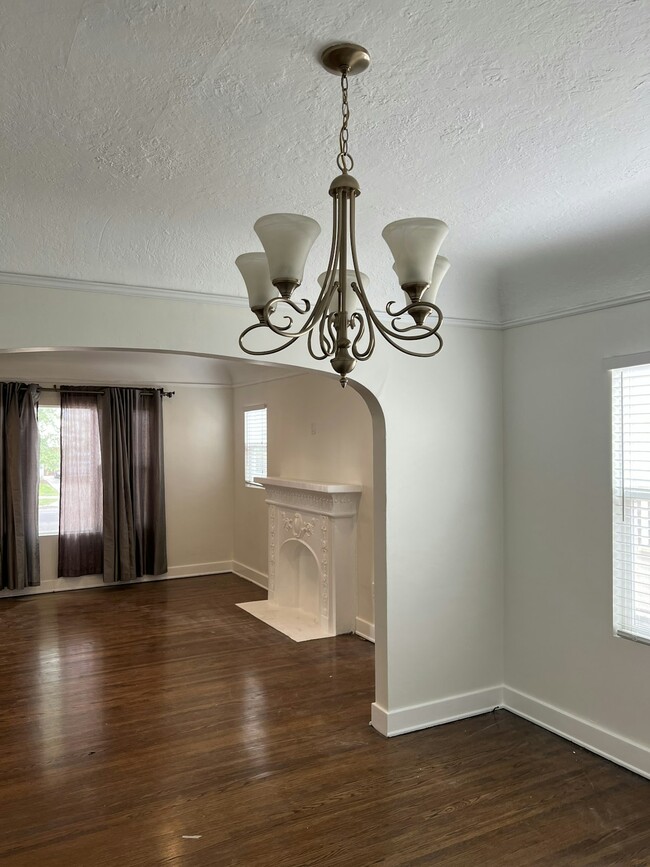 Building Photo - 7826 La Salle Ave