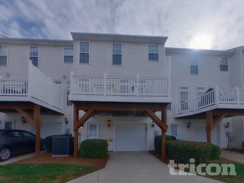 Building Photo - 20539 Harbor View Dr