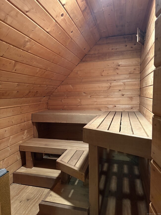 Building Photo - 345 Norton St