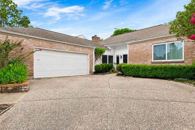 Building Photo - 12210 Ravenmoor Dr