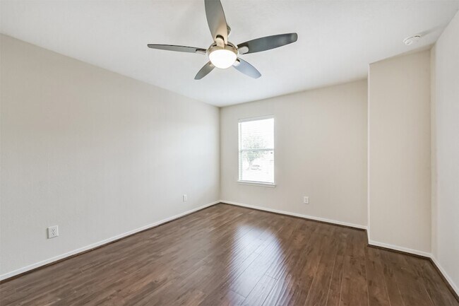 Building Photo - 2601 Hewn Rock Way