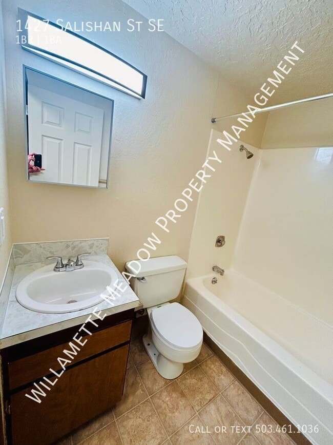 Building Photo - 1427 Salishan St SE