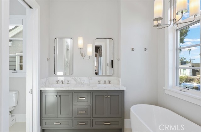 Building Photo - 708 Heliotrope Ave