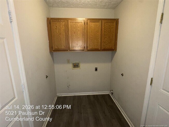Building Photo - 5021 Paulsun Dr