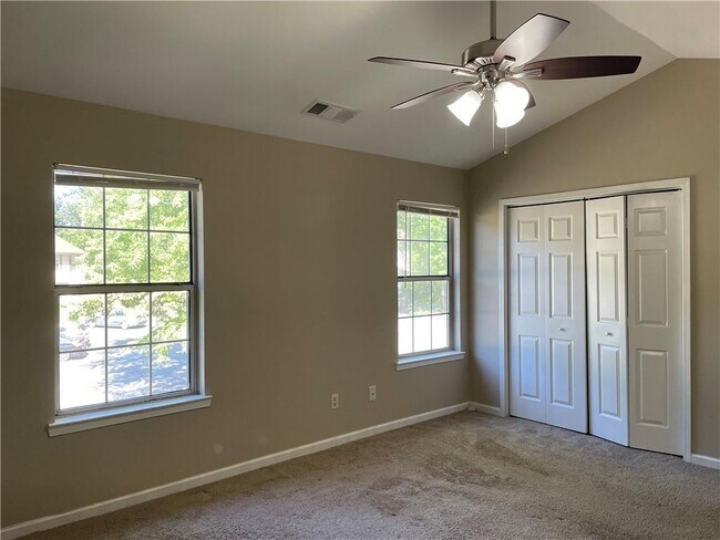 Building Photo - 2295 Fairways Ct