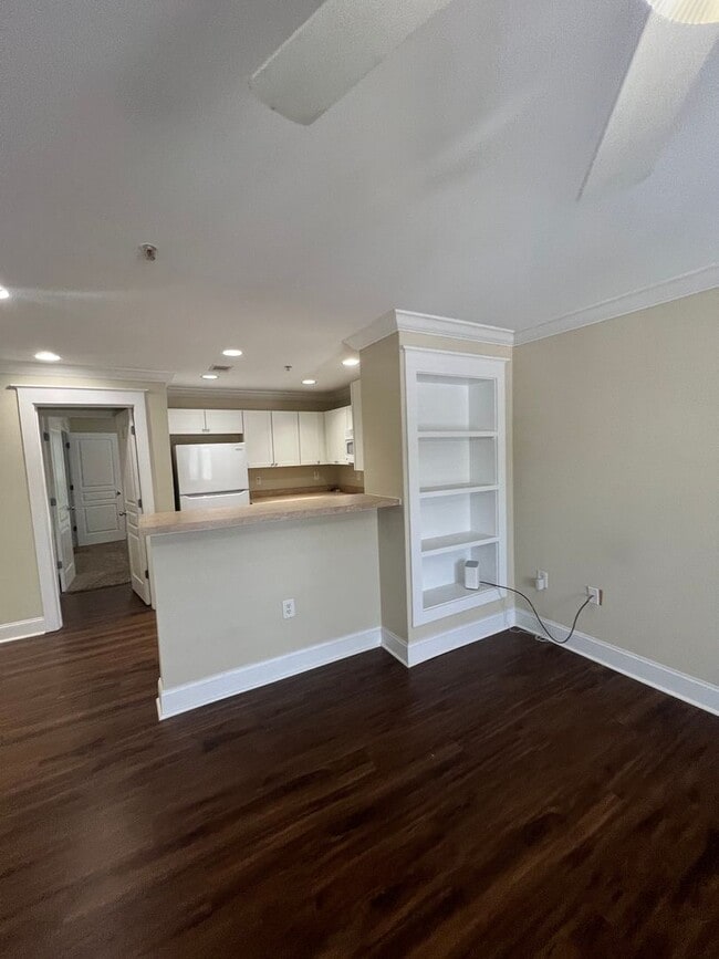 Building Photo - 15-1527 Kisling