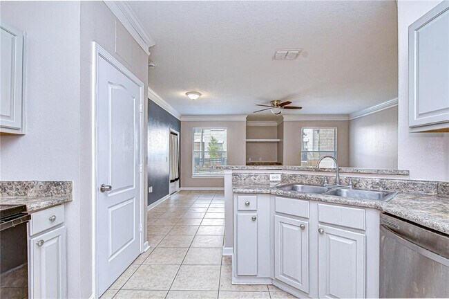 Building Photo - 17942 Villa Creek Dr